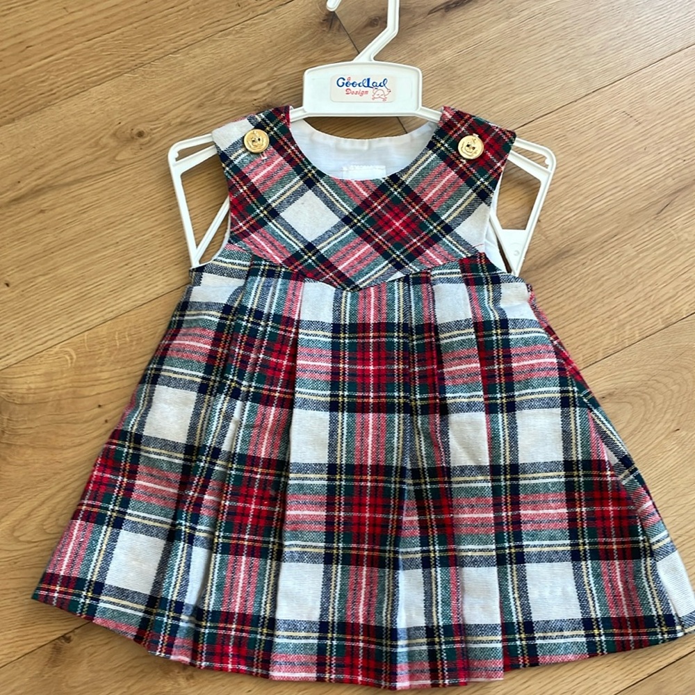 Goodlad Design, never been worn wool (I think) dress. Plaid. Christmas dress!
